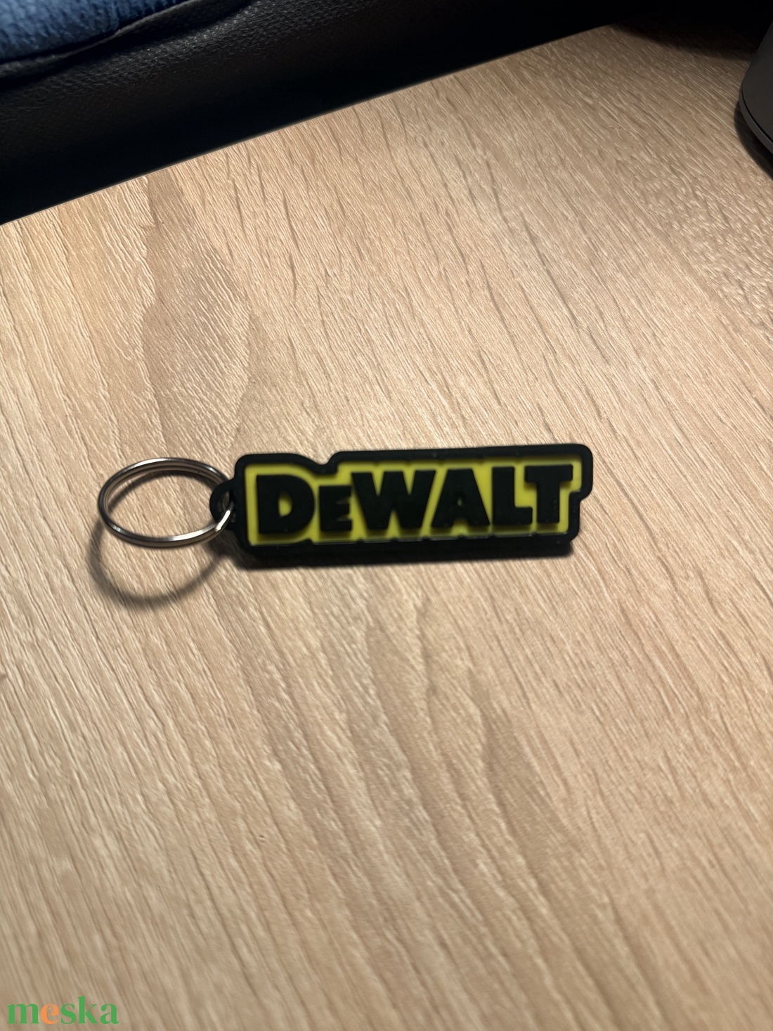 Dewalt feliratos kulcstartó - táska & tok - kulcstartó & táskadísz - kulcstartó - Meska.hu