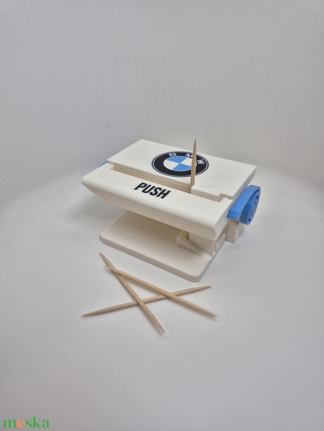 Fogpiszkáló adagoló � BMW stílusban - otthon & életmód - konyhafelszerelés, tálalás - konyhai tárolás - fűszertartó - Meska.hu