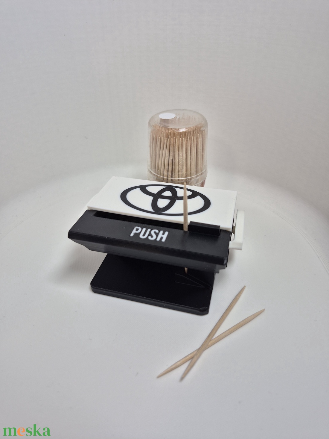 Fogpiszkáló adagoló � Toyota stílusban - otthon & életmód - konyhafelszerelés, tálalás - konyhai tárolás - fűszertartó - Meska.hu