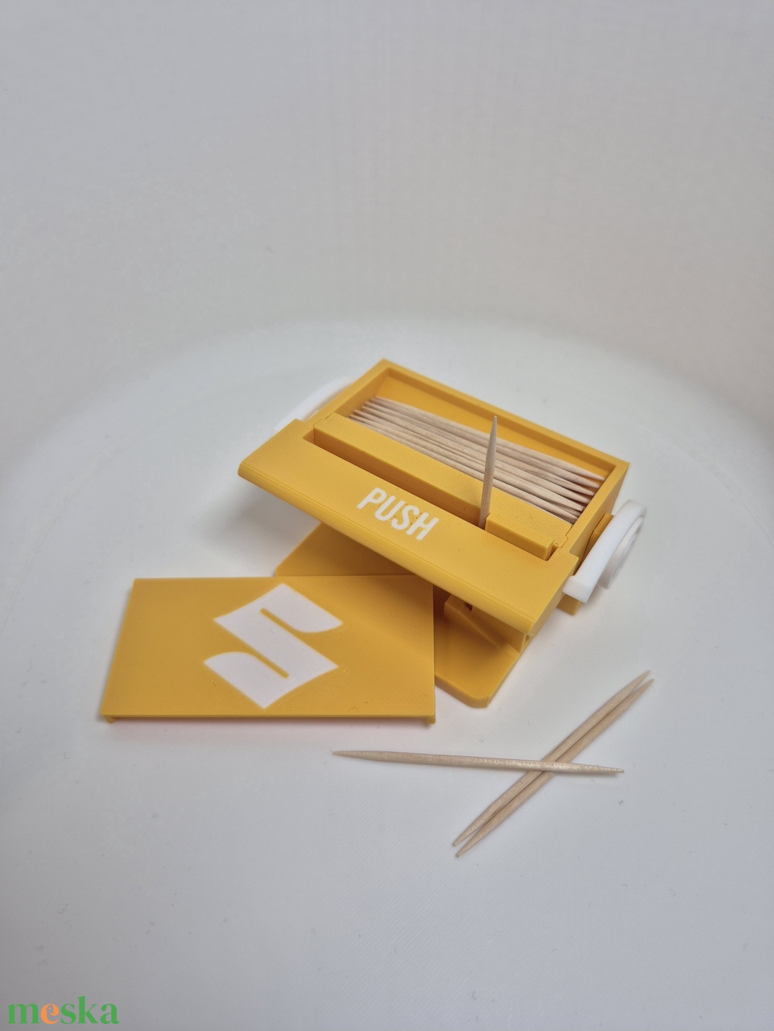 Fogpiszkáló adagoló � Suzuki stílusban - otthon & életmód - konyhafelszerelés, tálalás - konyhai tárolás - fűszertartó - Meska.hu