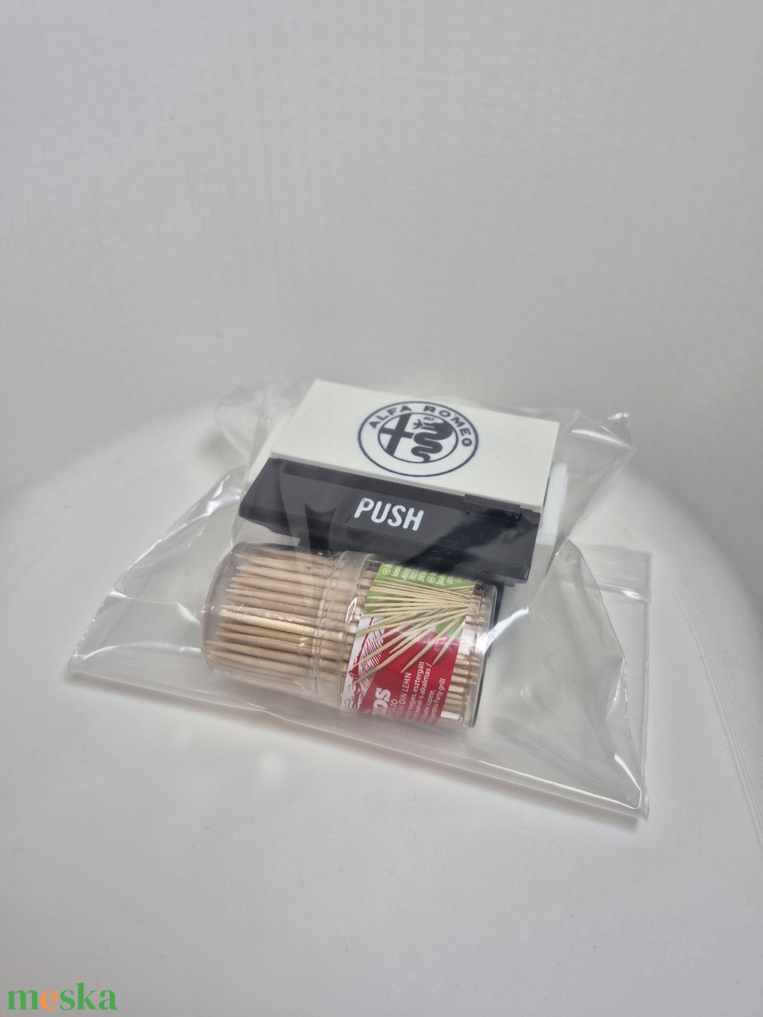 Fogpiszkáló adagoló � Alfa Romeo stílusban - otthon & életmód - konyhafelszerelés, tálalás - konyhai tárolás - fűszertartó - Meska.hu