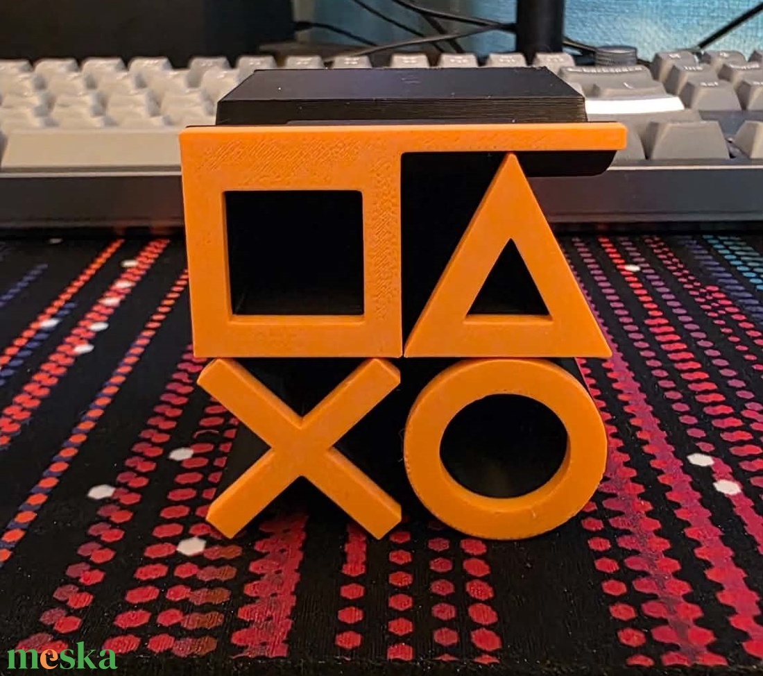Playstation kontroller tartó - művészet - makett, modell - Meska.hu