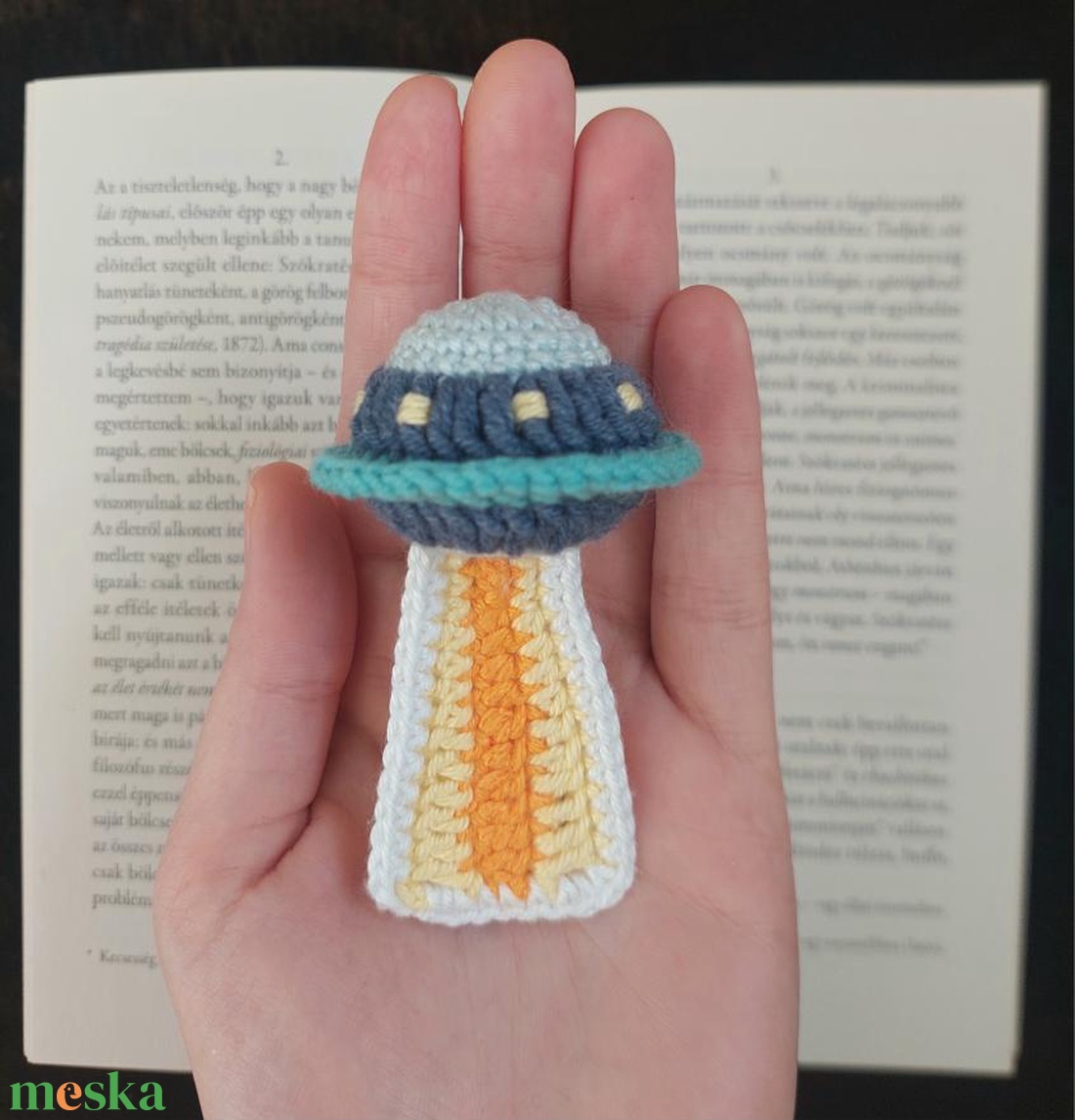 Amigurumi ufo - könyv & zene - könyvjelző - Meska.hu