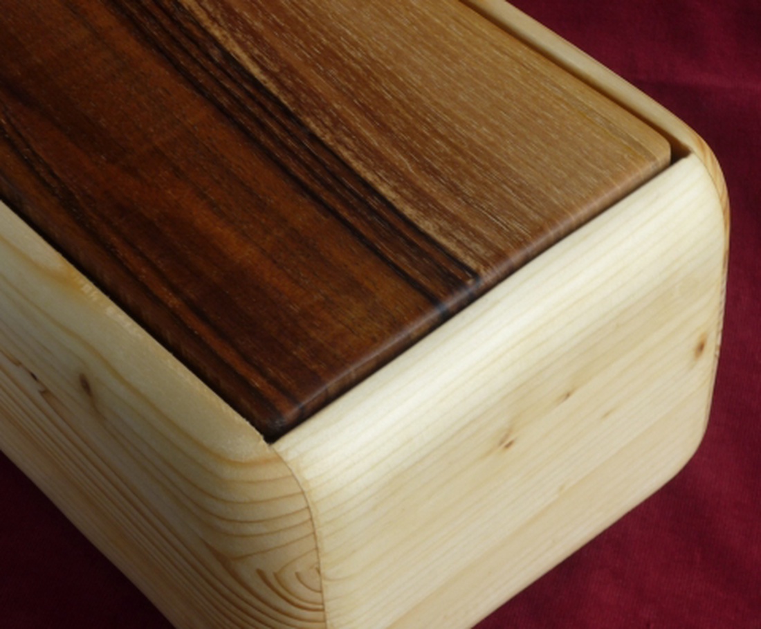 Óriás nyelvű nagyobb résdob hangmintával -  - Meska.hu