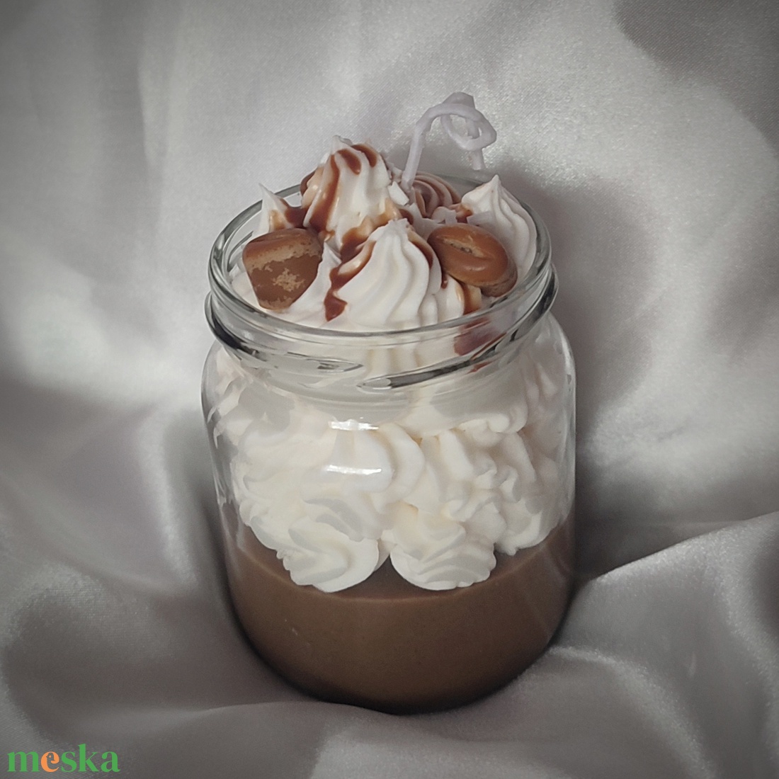 Habos kávé illatú desszert gyertya , illatgyertya, szójaviasz gyertya, dekorgyertya  - otthon & életmód - gyertya, illat, aroma - gyertya - Meska.hu