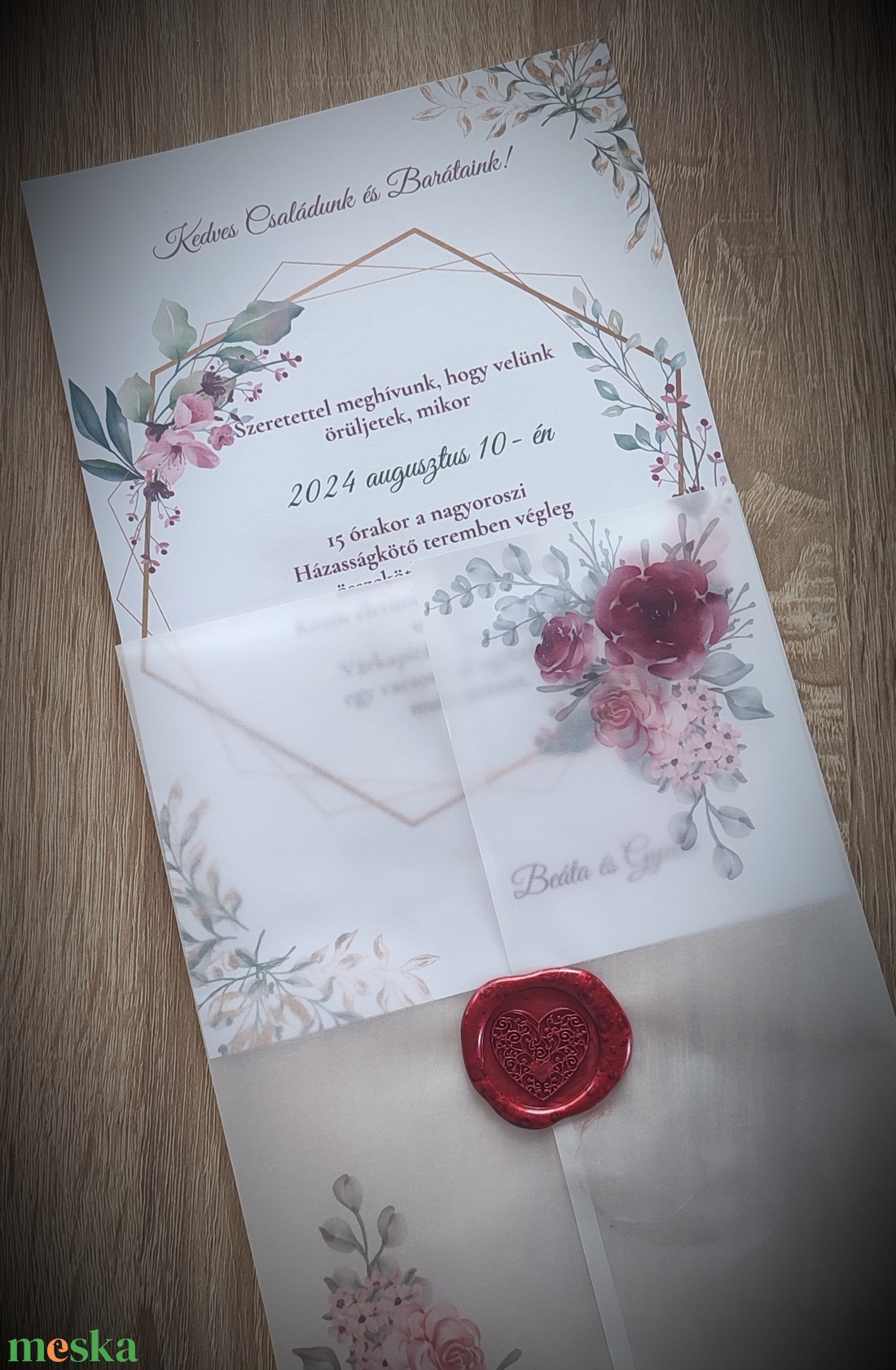 Pausz papirba hajtogatott esküvői meghívó, egyedi grafikával , viaszpecséttel zárva,A5 - esküvő - meghívó & kártya - meghívó - Meska.hu