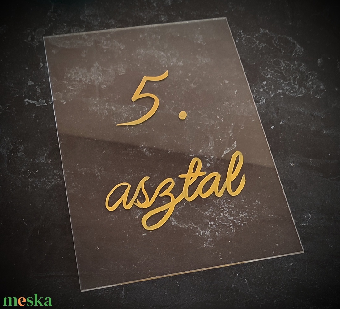 Plexi asztalszám esküvőre ( átlátszó vagy háttérfestéssel ) - esküvő - dekoráció - tábla & jelzés - Meska.hu Plexi asztalszám esküvőre ( átlátszó vagy háttérfestéssel ) - esküvő - dekoráció - tábla & jelzés - Meska.hu