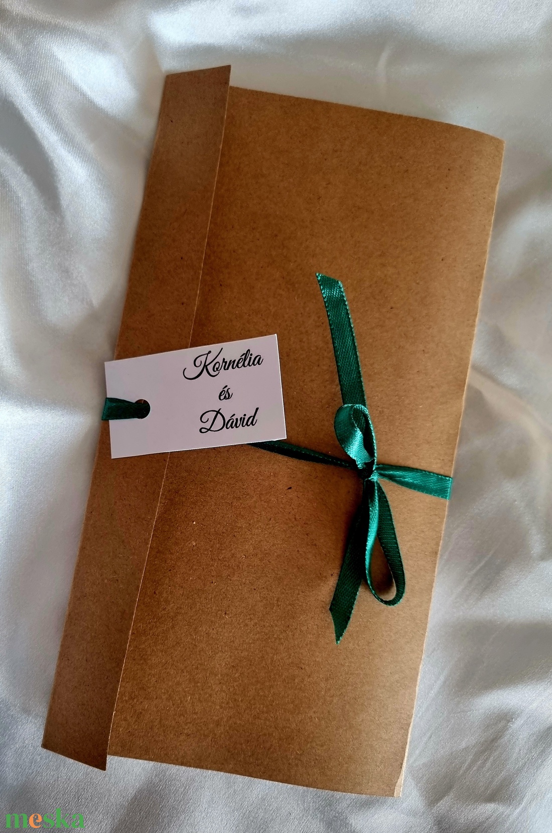 Kraft papírba hajtogatott, fényképes esküvői meghívó greenery  - esküvő - meghívó & kártya - meghívó - Meska.hu Kraft papírba hajtogatott, fényképes esküvői meghívó greenery  - esküvő - meghívó & kártya - meghívó - Meska.hu