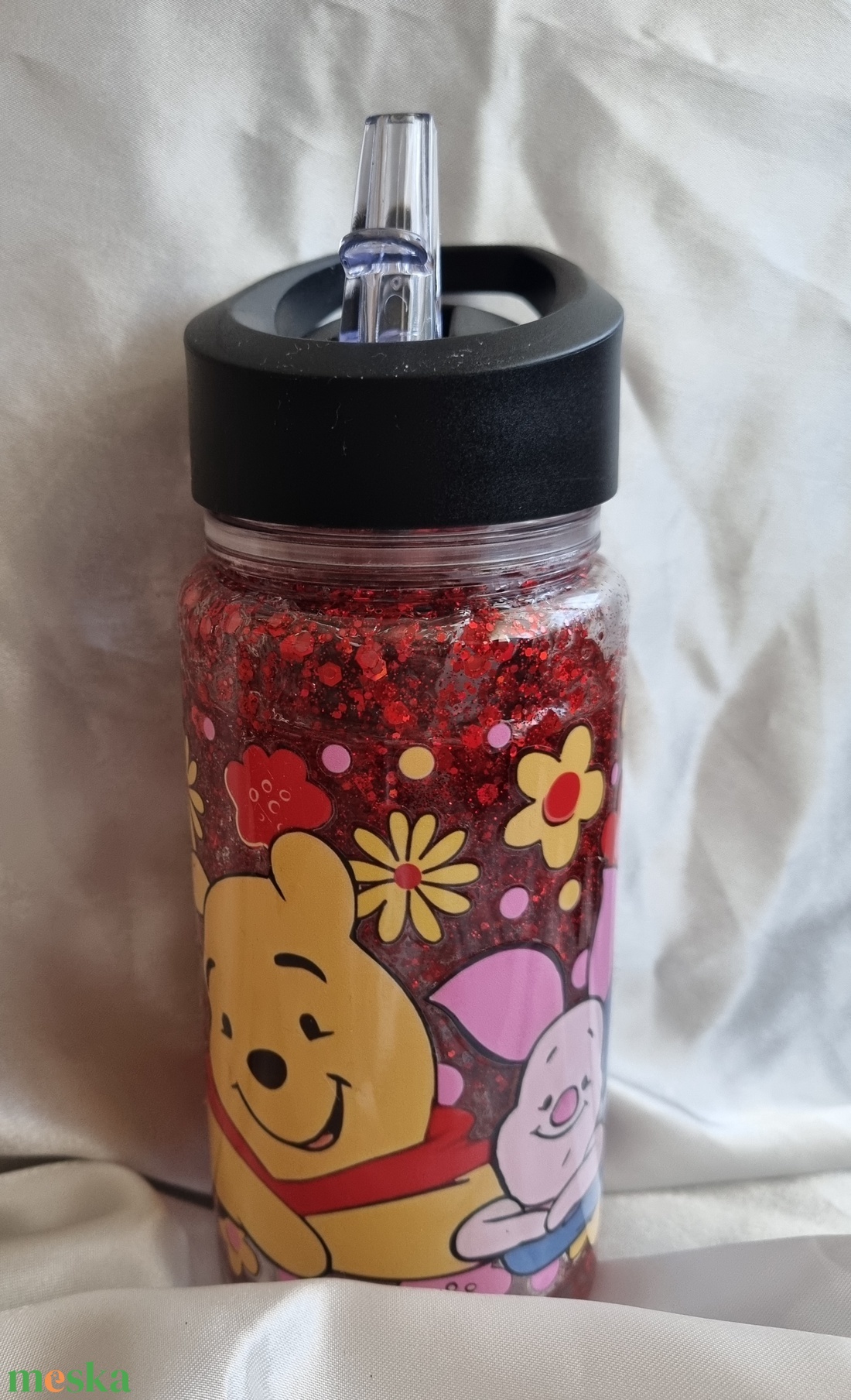 Mozgó csillámos kulacs, Micimackó Malacka Füles,  iskolakezdésre, óvodába, szülinapra vagy csak úgy  - otthon & életmód - konyhafelszerelés, tálalás - italos kellékek - kulacsok - Meska.hu