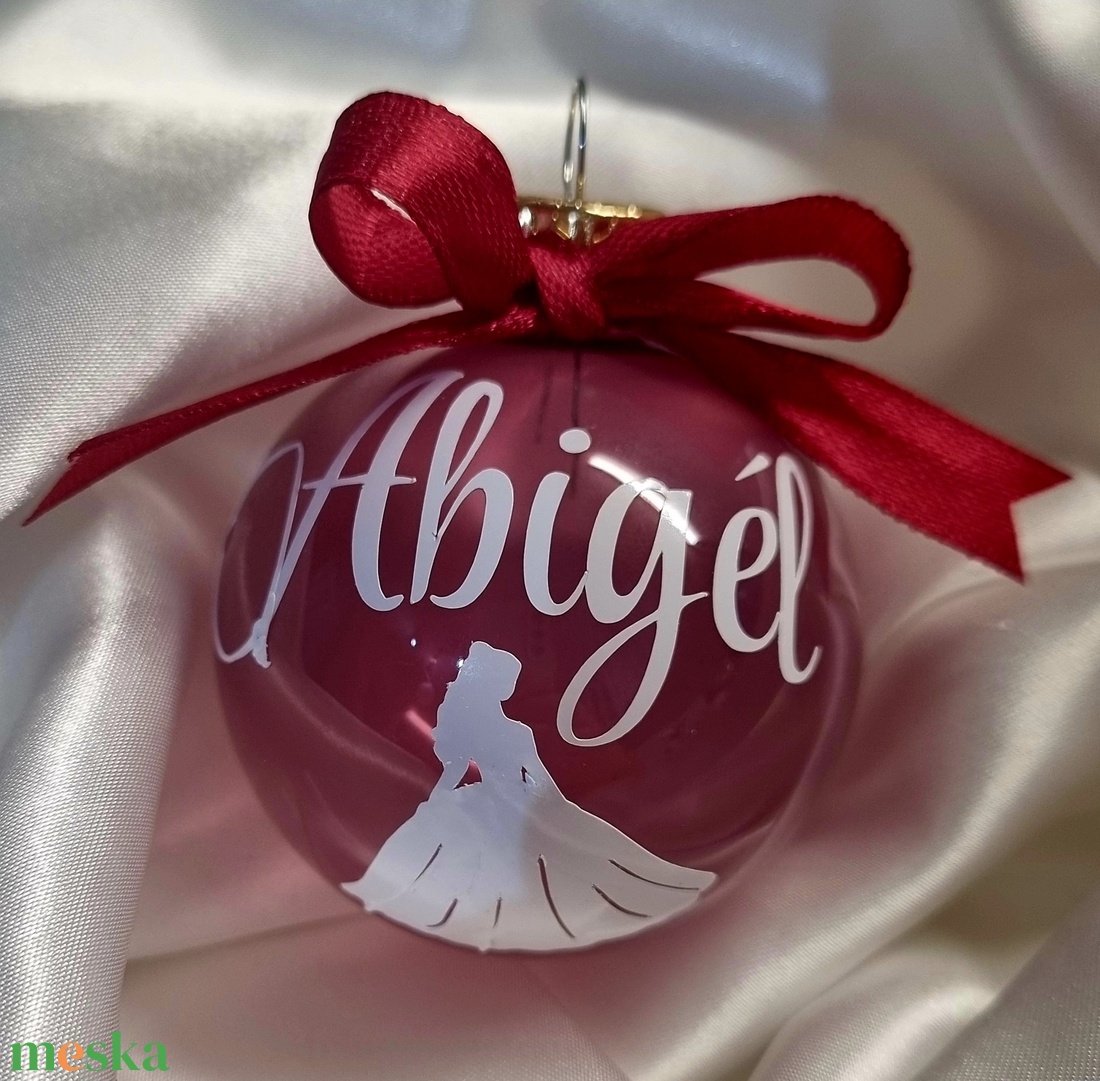 Egyedi feliratos karácsonyfadísz,  karácsonyi gömb gyerekeknek figurával , díszgömb - karácsony - karácsonyi lakásdekoráció - karácsonyfadíszek - Meska.hu