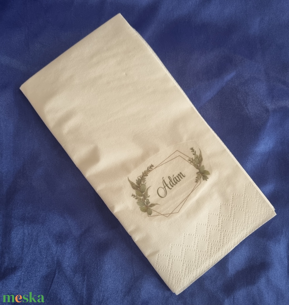 Egyedi , személyre szabható feliratos esküvői szalvéta , ültetőkártya greenery stílusban  - esküvő - meghívó & kártya - ültetési rend - Meska.hu