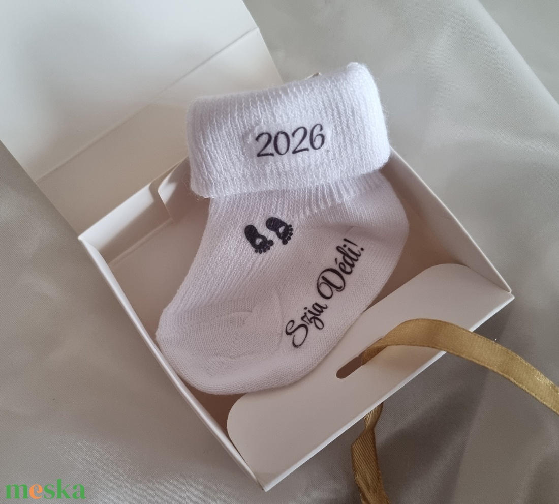 Egyedi tervezésű, cuki baba neme bejelentő zokni  - baba - mama - babaemlékek - bababejelentők - Meska.hu