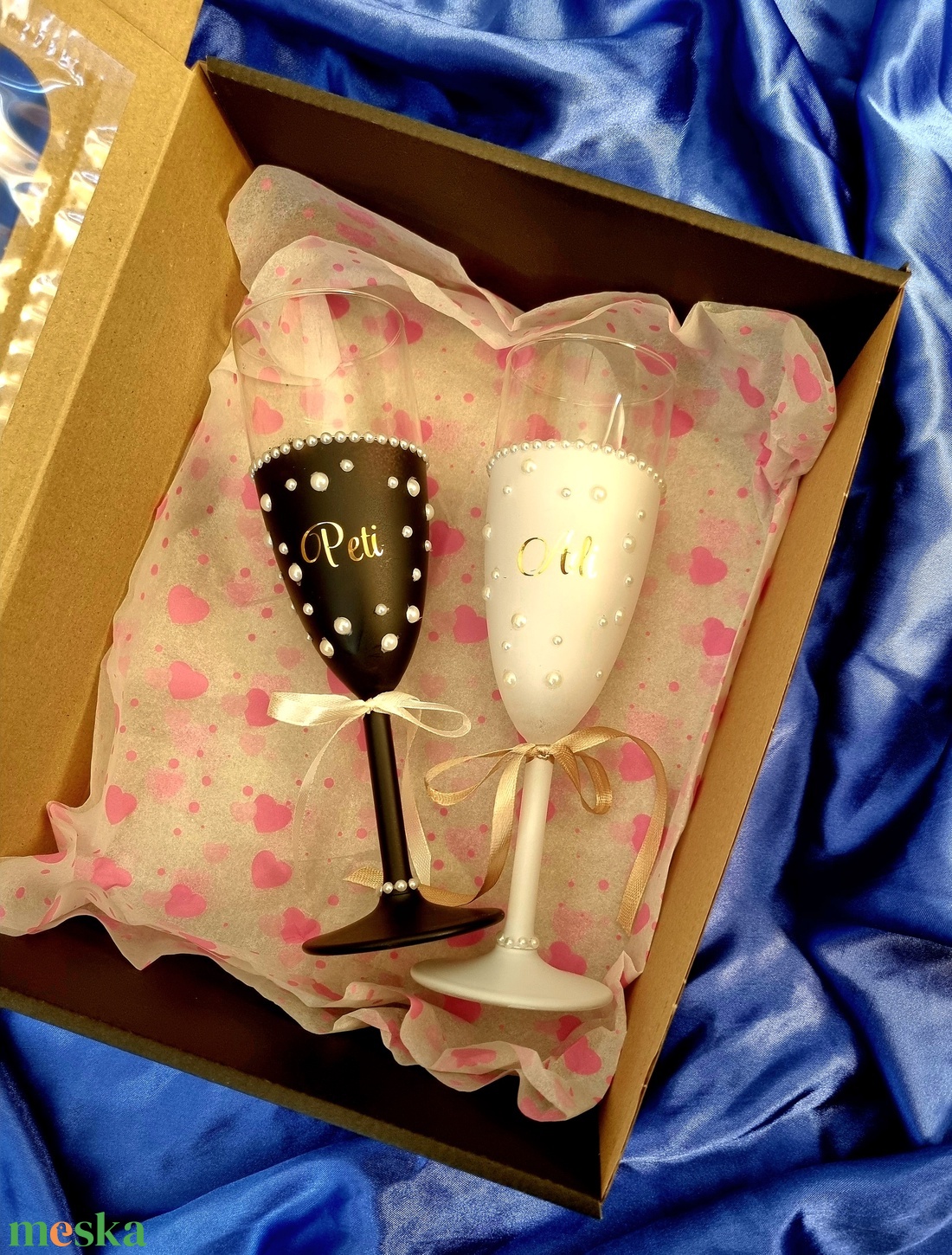 Prémium gyöngyös pezsgőspohár vagy borospohár szett esküvőre, születésnapra ajándékdobozban - esküvő - emlék & ajándék - nászajándék - esküvői pohár, pohárszett - Meska.hu