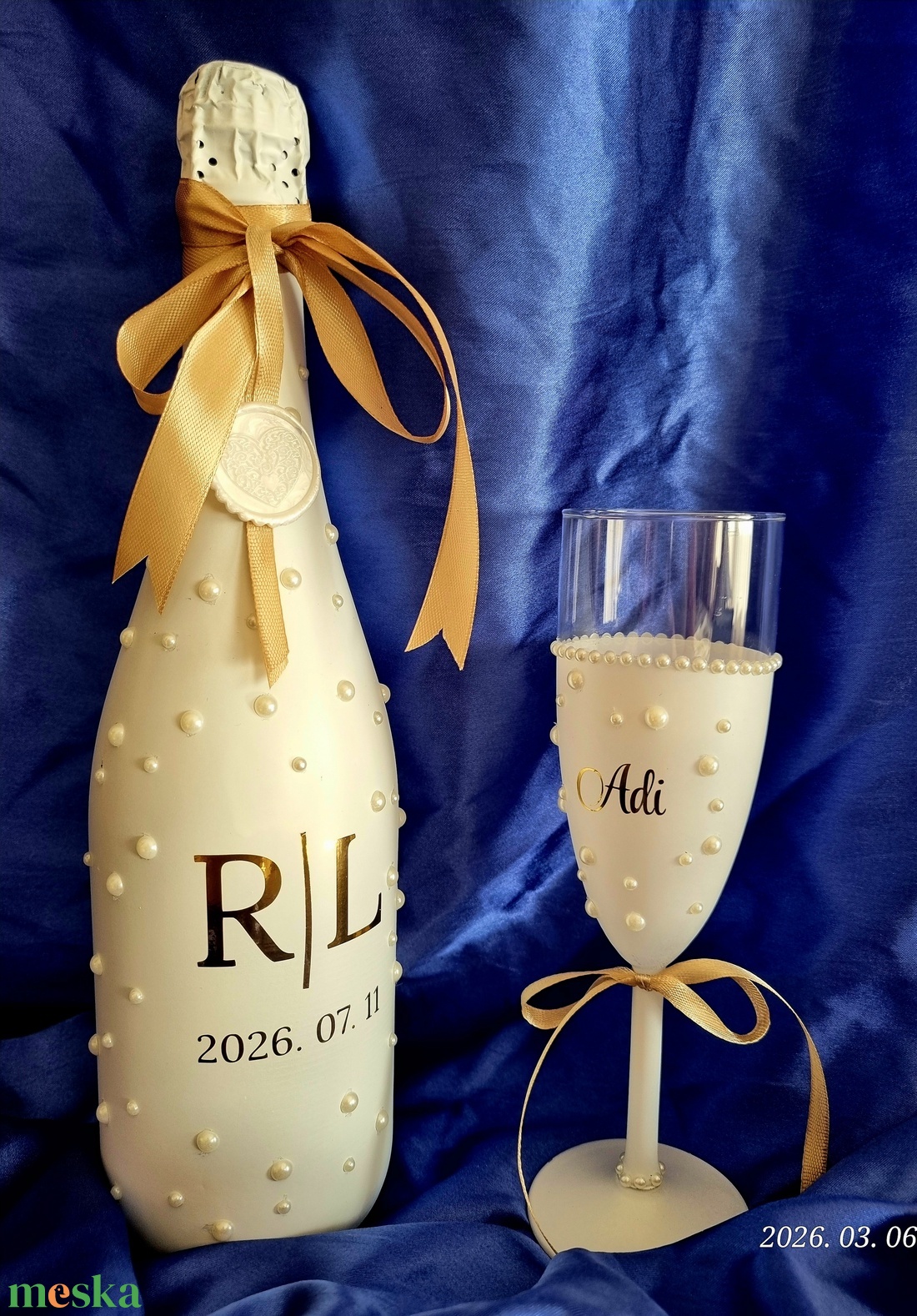 Prémium gyöngyös pezsgő + pezsgőspohár szett esküvőre, születésnapra - esküvő - emlék & ajándék - nászajándék - esküvői pohár, pohárszett - Meska.hu