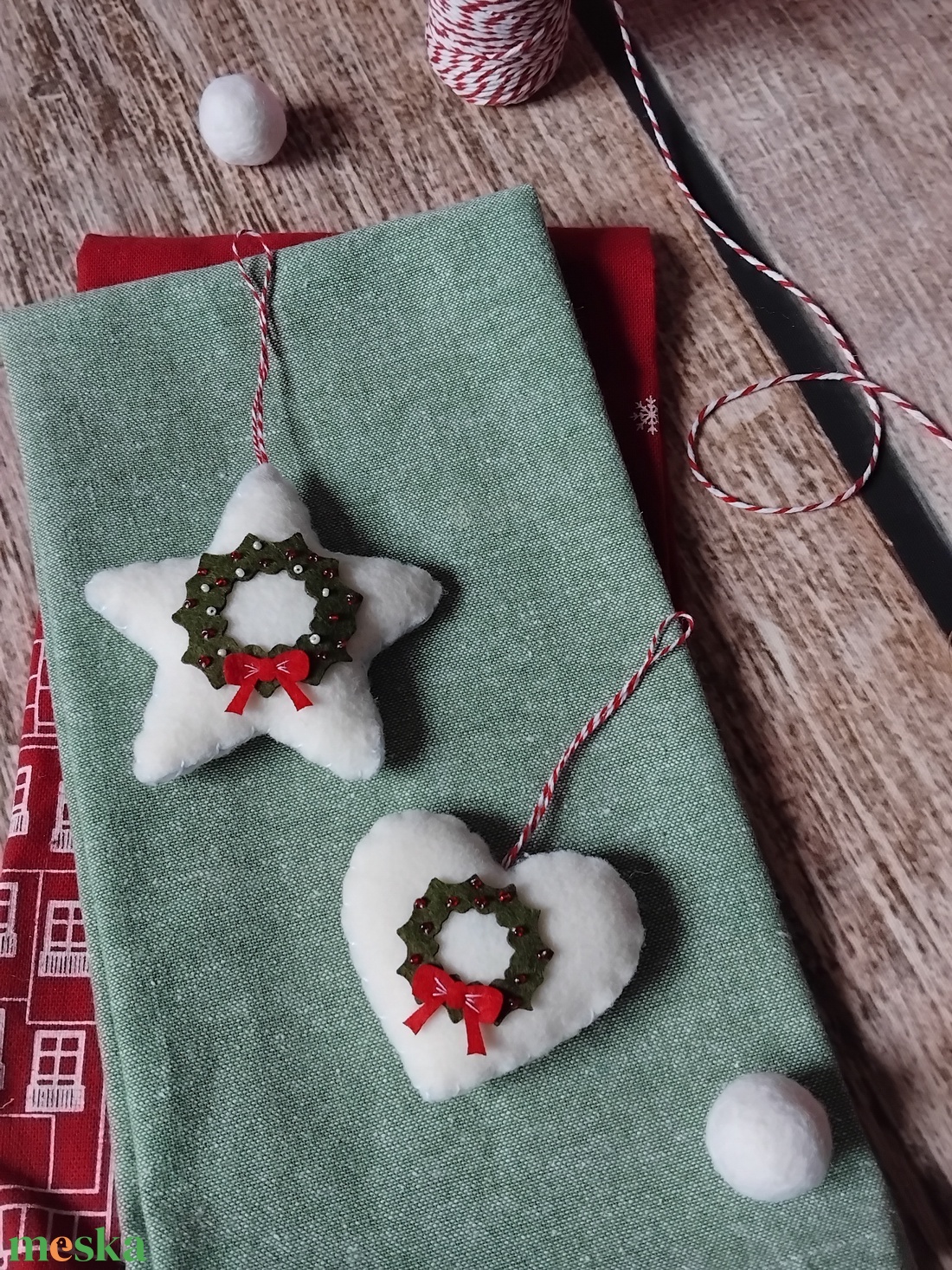 Koszorús karácsonyfadíszek - karácsony - karácsonyi lakásdekoráció - karácsonyfadíszek - Meska.hu