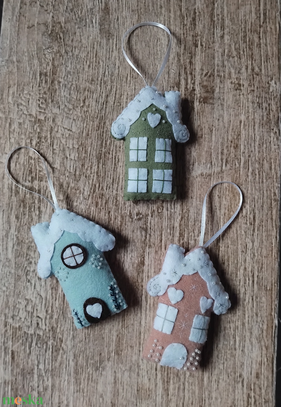 Téli házikók karácsonyfadísz szett - karácsony - karácsonyi lakásdekoráció - karácsonyfadíszek - Meska.hu