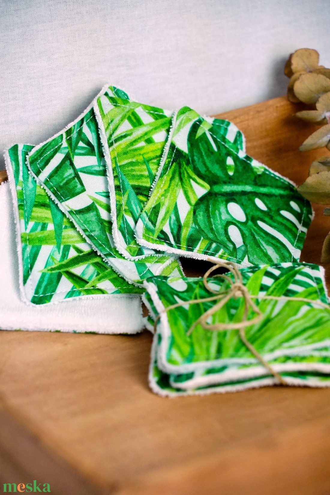 Trópusi levelek arctisztító párna szett / 5 db / mosható arctisztító korong / hulladékmentes textil sminklemosó korong - szépségápolás - arcápolás - arctisztító korong - Meska.hu