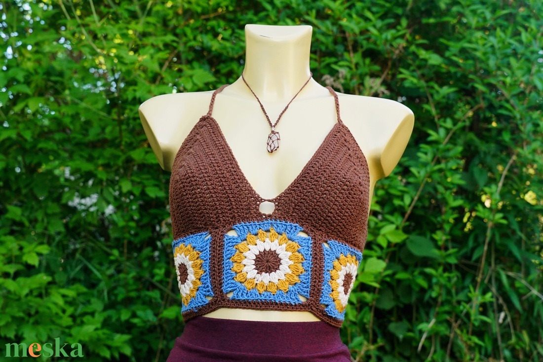 Napraforgós horgolt top, Fűzős horgolt nyári felső, Virágos horgolt croptop - ruha & divat - női ruha - top - Meska.hu