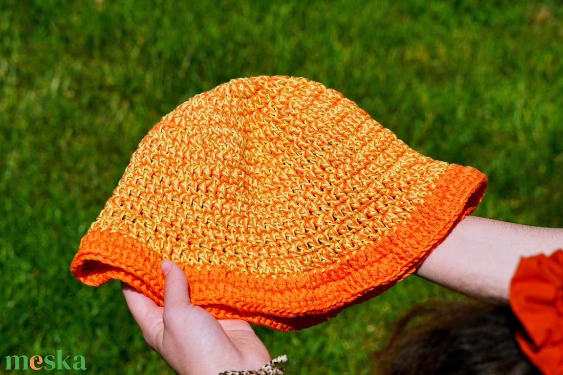 Horgolt kalap, bucket hat, halászsapka, strand kalap, narancssárga organikus pamut fonalból - ruha & divat - sál, sapka, kendő - kalap - Meska.hu