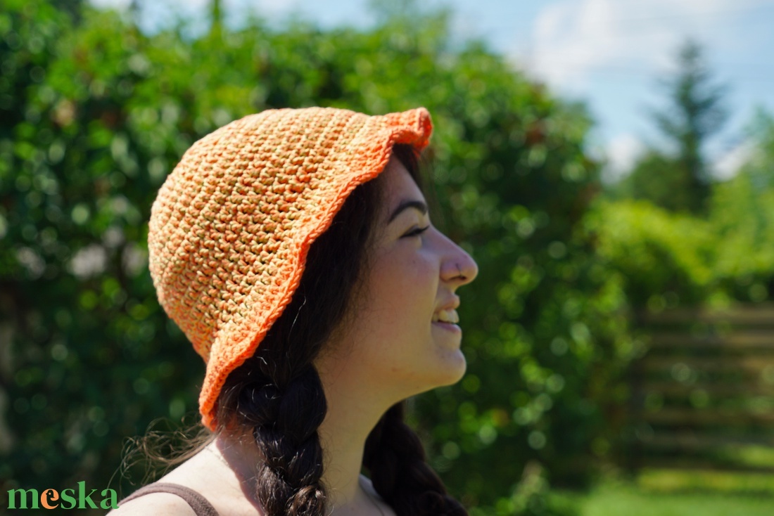 Horgolt kalap, bucket hat, halászsapka, strand kalap, narancssárga organikus pamut fonalból - ruha & divat - sál, sapka, kendő - kalap - Meska.hu