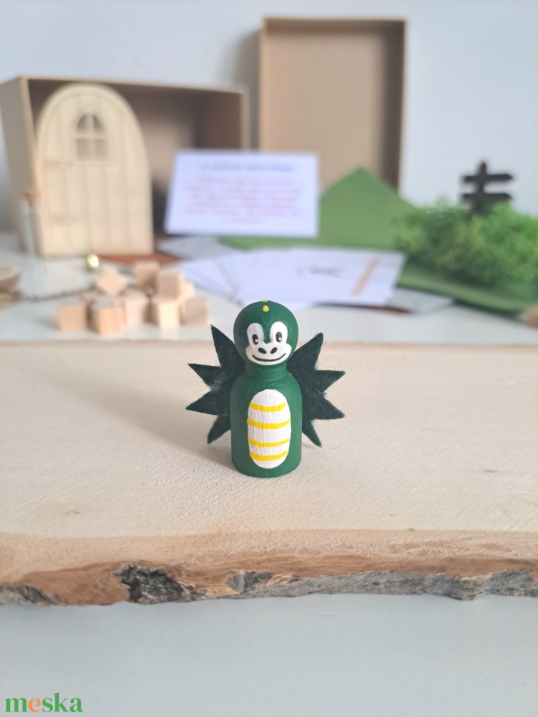 Kalandos mesevilág - mesélő fabábu készlet (Fantasy Box) - kézzel festett fafigurák gyerekeknek 3 készletben - játék & sport - készségfejlesztő és logikai játék - montessori szivárvány, waldorf játékok - Meska.hu