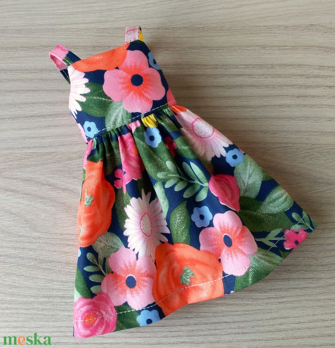 Paola Reina trópusi virágos ruha - játék & sport - baba & babaház - játékbaba, babakellék - Meska.hu