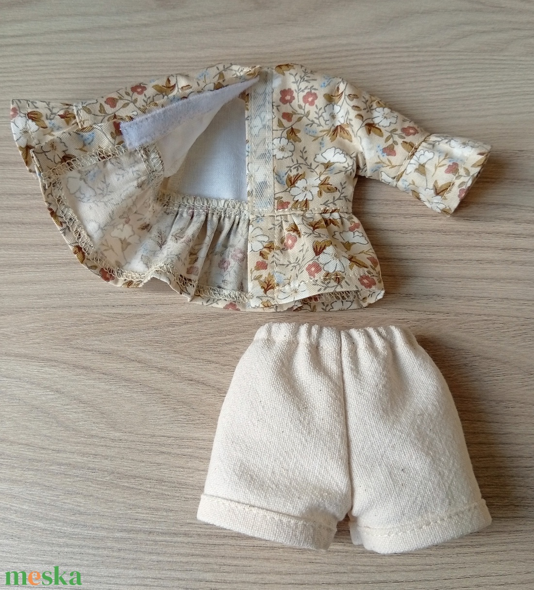 Peplumos blúz és sort Paola Reina babáknak - játék & sport - baba & babaház - játékbaba, babakellék - Meska.hu
