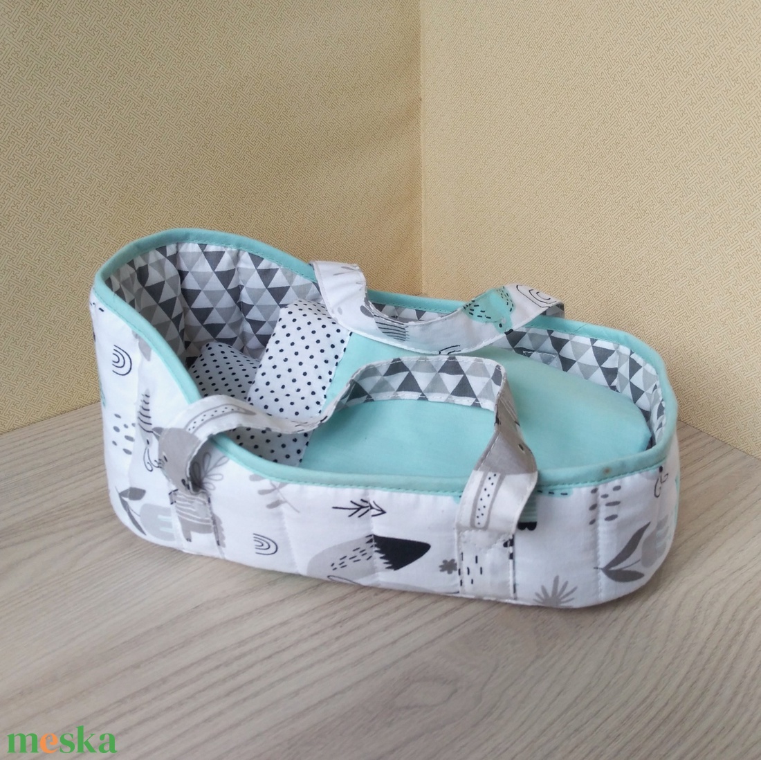 Menta-szürke mózeskosár 20-25 cm-s babáknak - játék & sport - baba & babaház - játékbaba, babakellék - Meska.hu