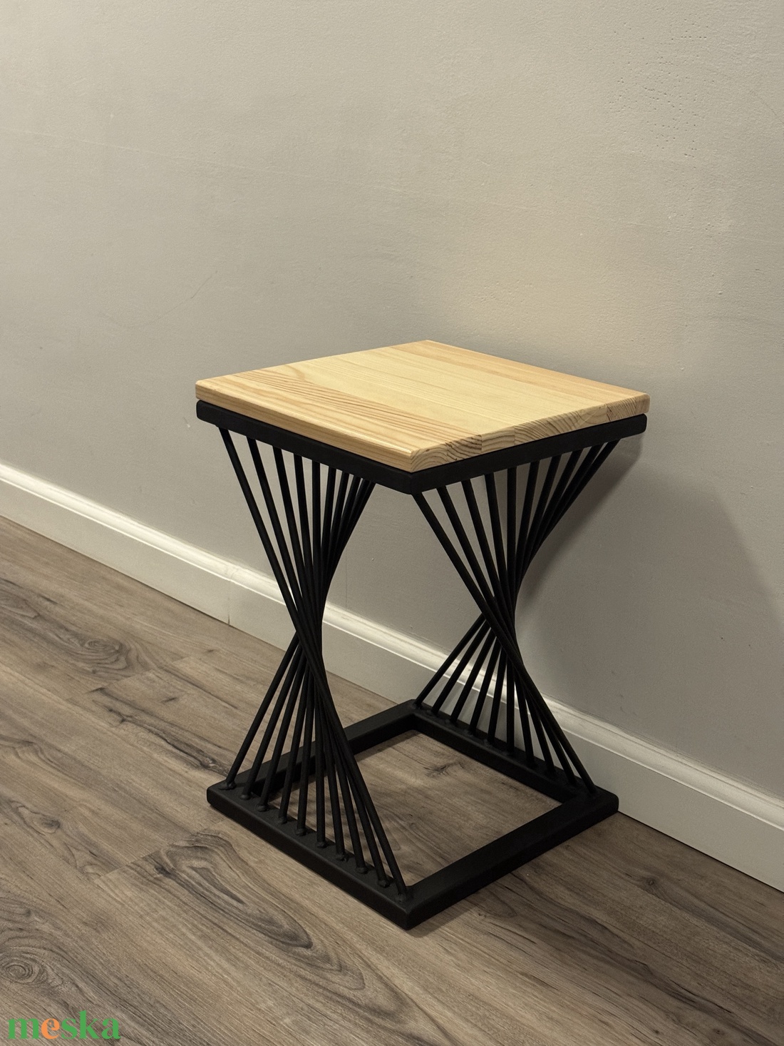 Design Virágtartó / Éjjeliszekrény - otthon & életmód - bútor - asztal - Meska.hu