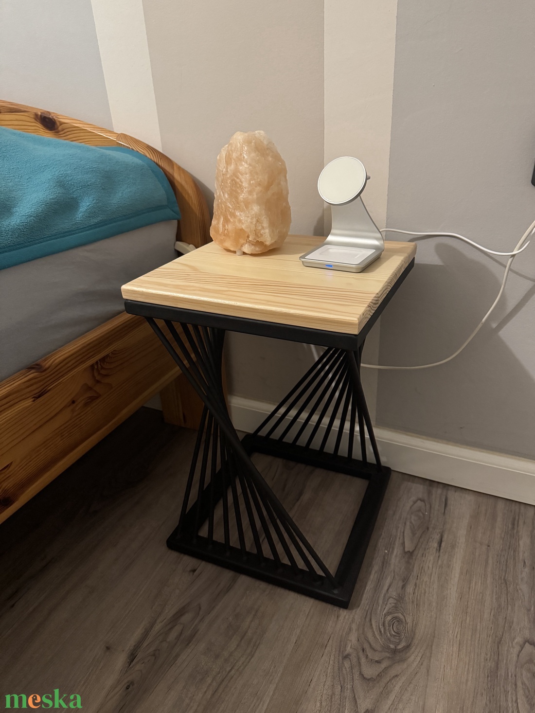 Design Virágtartó / Éjjeliszekrény - otthon & életmód - bútor - asztal - Meska.hu