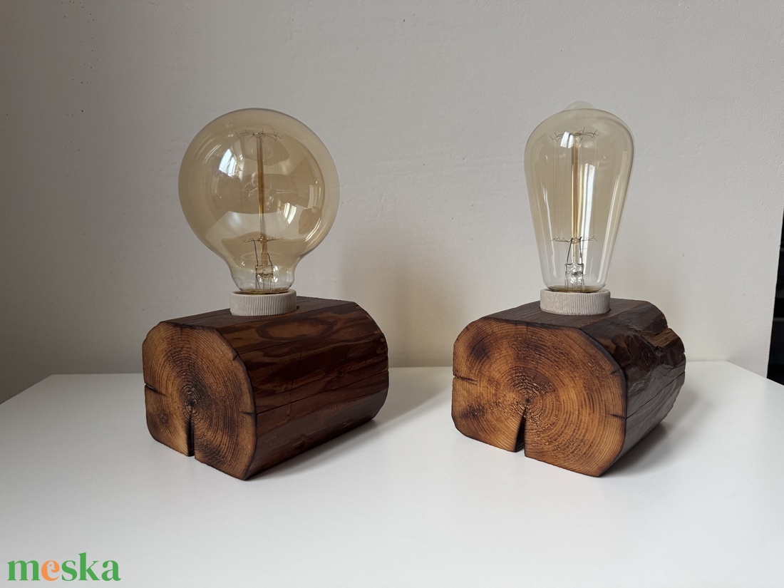 Éjjeli lámpa vagy ahogy én hívom Éji Gerendácska ( Egyedi, 50 éves fagerendából ) - otthon & életmód - lámpa - asztali lámpa - Meska.hu