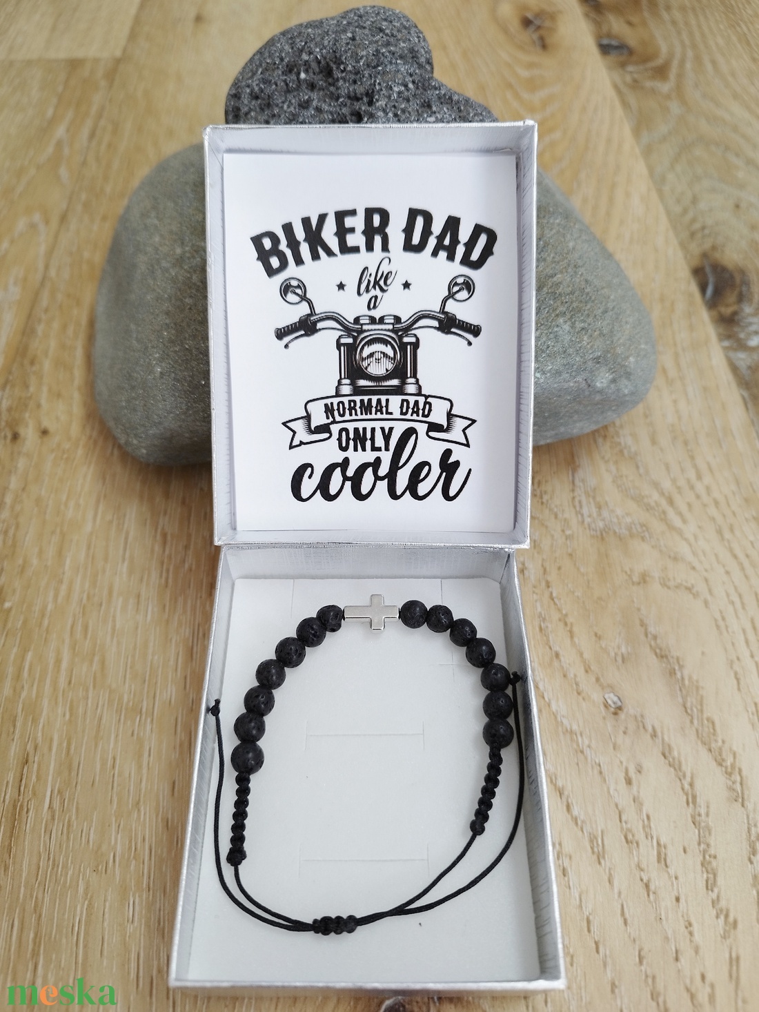 Biker dad motoros karkötő díszdobozban - ékszer - karkötő - karkötő medállal - Meska.hu Biker dad motoros karkötő díszdobozban - ékszer - karkötő - karkötő medállal - Meska.hu