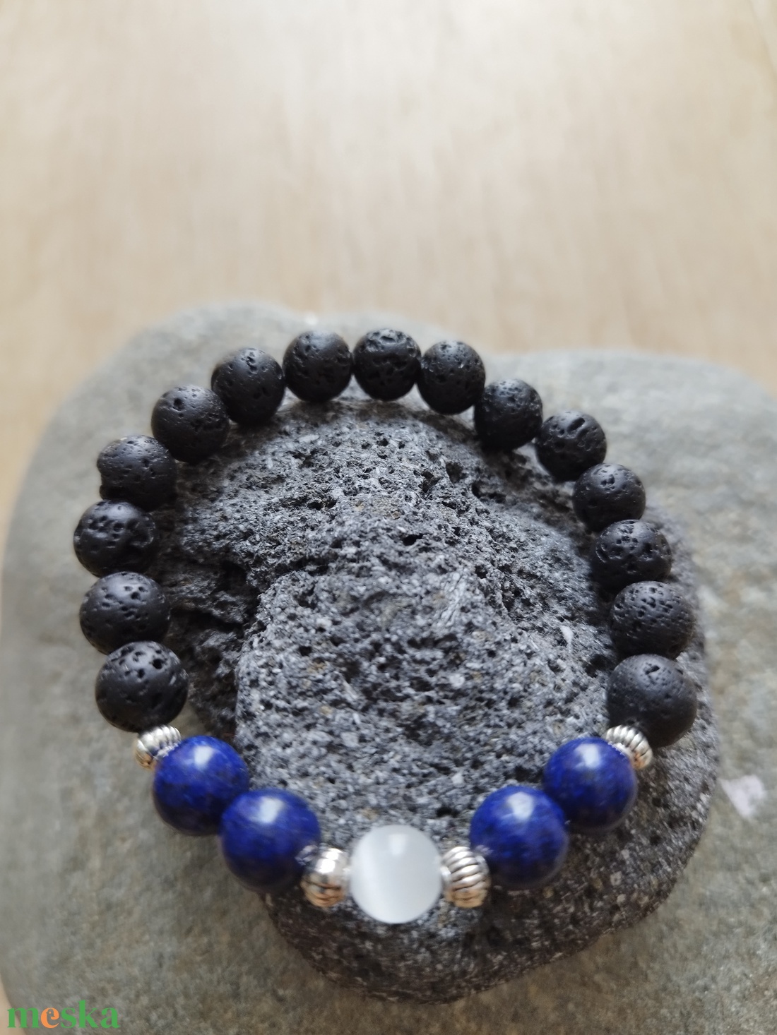 Lapis lazuli, szelenit és lávakő ásványgyöngy karkötő - ékszer - karkötő - ásványkarkötő - Meska.hu