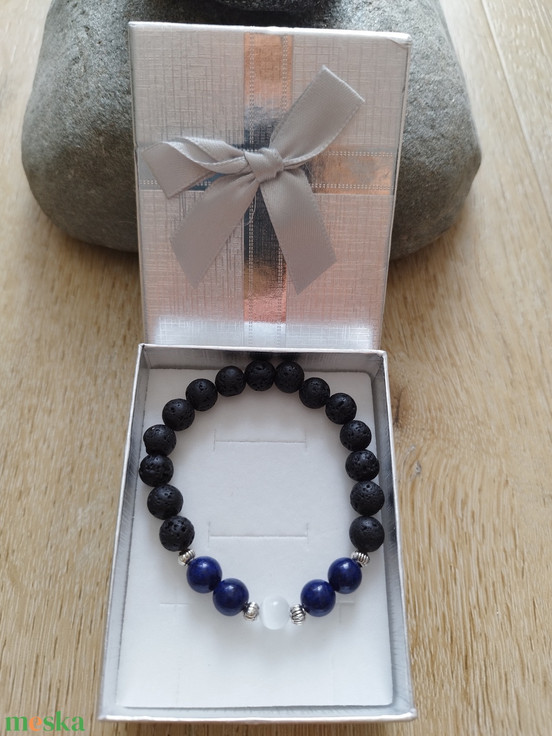 Lapis lazuli, szelenit és lávakő ásványgyöngy karkötő - ékszer - karkötő - ásványkarkötő - Meska.hu