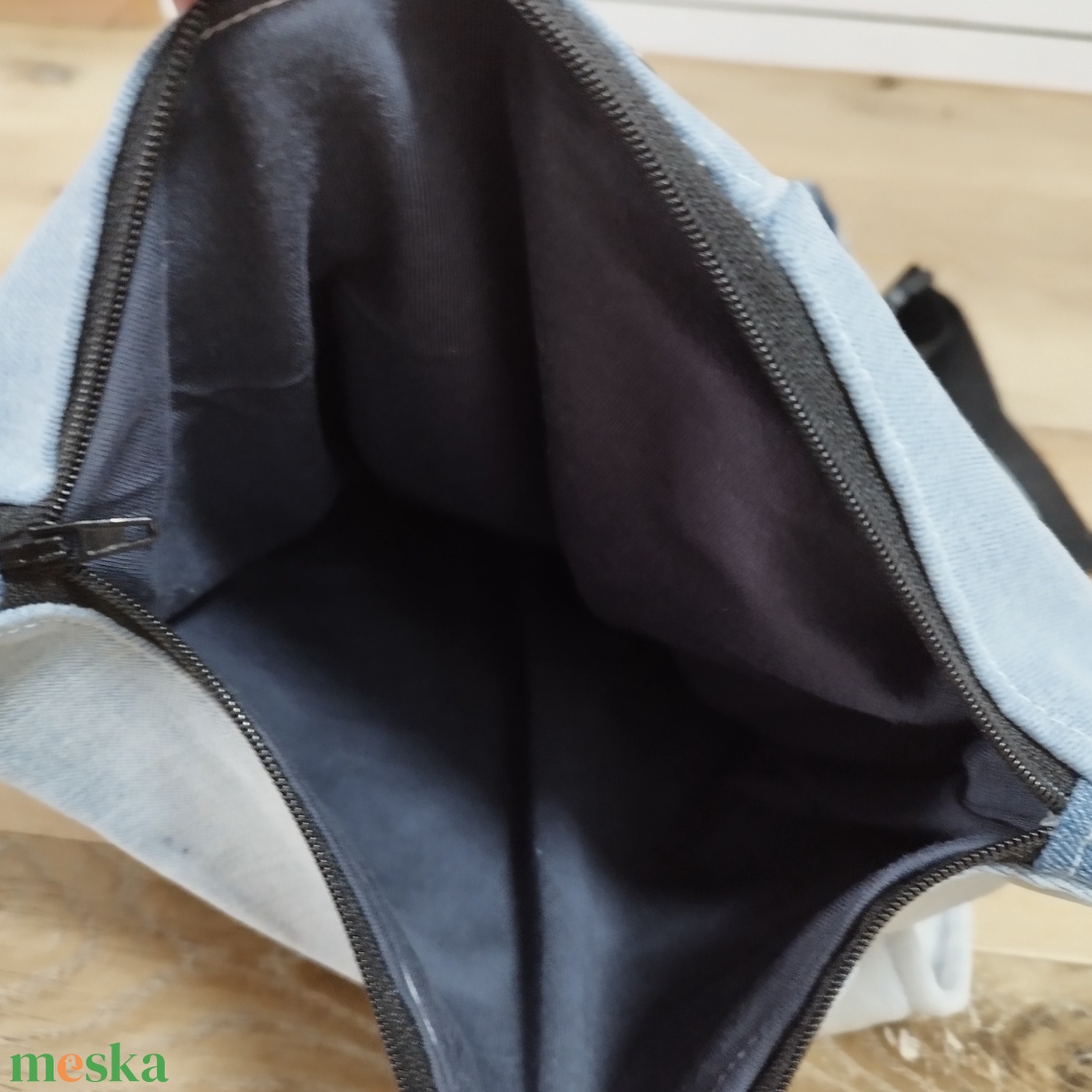 Házikós farmer hátizsák - táska & tok - hátizsák - roll top hátizsák - Meska.hu