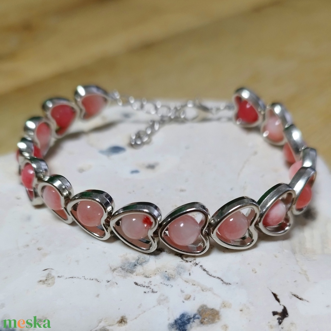 SZÍVCSAKRA FÉNYE rózsaszín jáde karkötő díszdobozban  - ékszer - karkötő - ásványkarkötő - Meska.hu