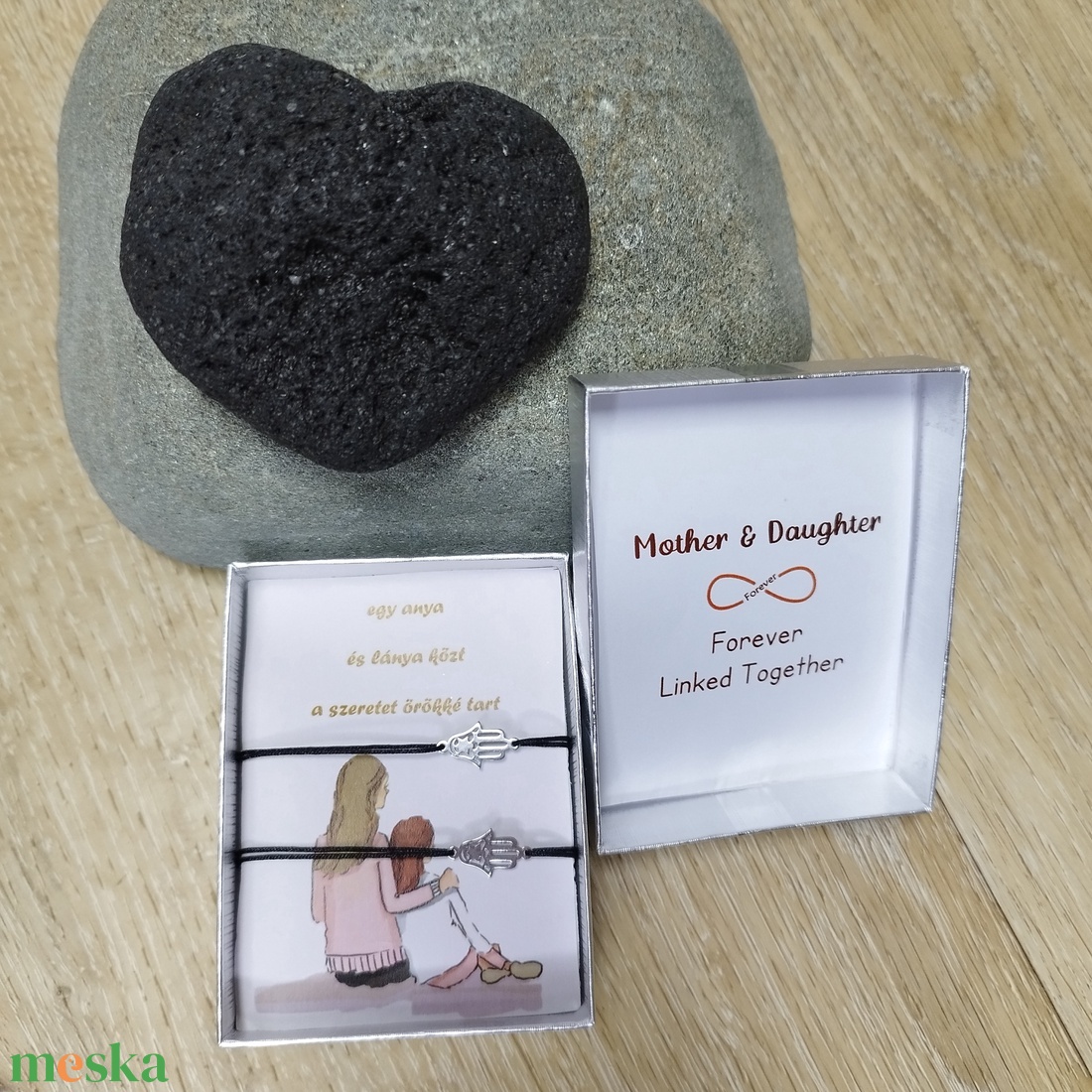 Anya lánya karkötő díszdobozban  - ékszer - karkötő - karkötő medállal - Meska.hu
