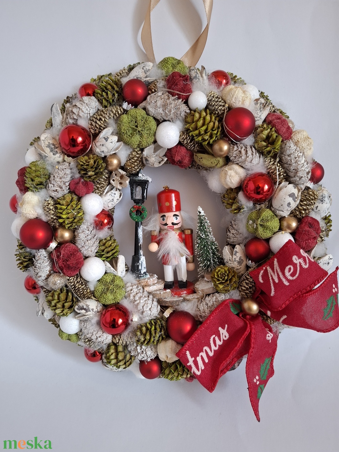 Karácsonyi ajtódísz diótörővel - karácsony - karácsonyi lakásdekoráció - karácsonyi ajtódíszek - Meska.hu Karácsonyi ajtódísz diótörővel - karácsony - karácsonyi lakásdekoráció - karácsonyi ajtódíszek - Meska.hu