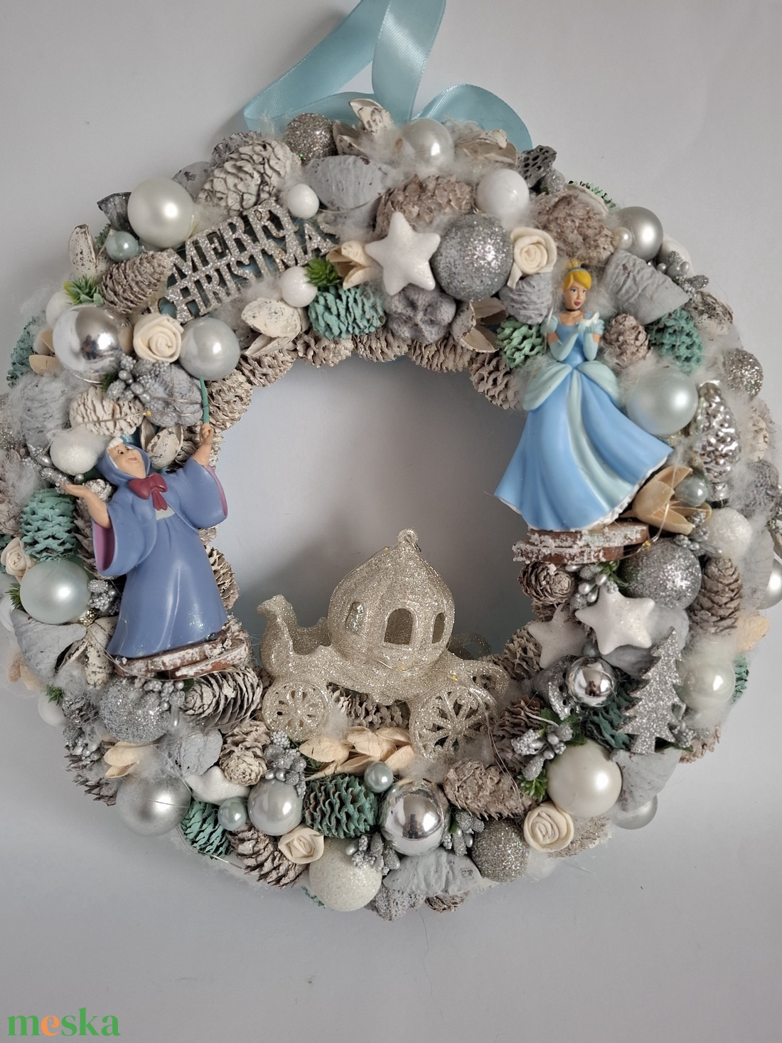 Karácsonyi kopogtató Hamupipőkével - karácsony - karácsonyi lakásdekoráció - karácsonyi ajtódíszek - Meska.hu