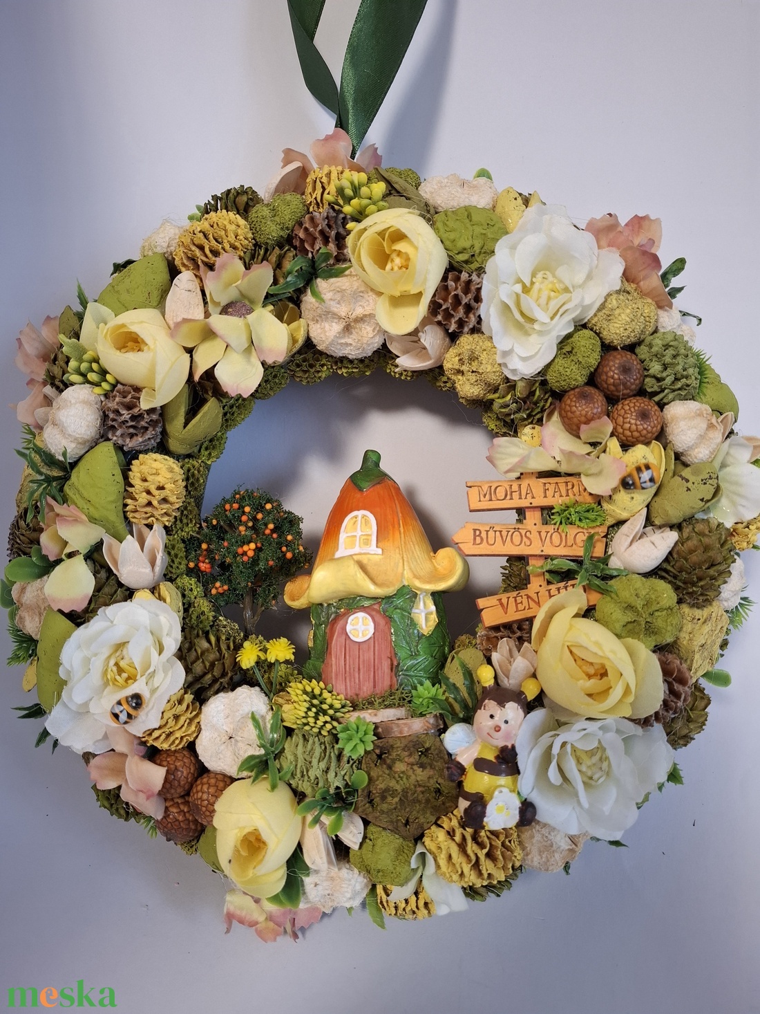 Tavaszi kopogtató méhecskés - otthon & életmód - virágdekoráció - virágdíszek - dekor koszorúk, kopogtatók - Meska.hu