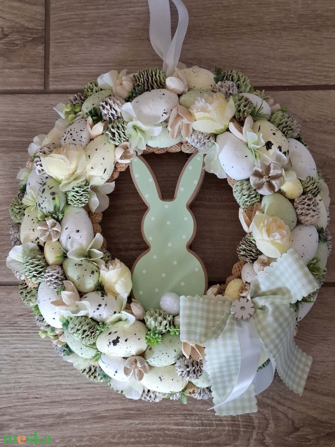 Húsvéti kopogtató pöttyös nyuszival - ünnepi díszek, dekorációk - húsvéti díszek és dekorációk - húsvéti ajtódísz, kopogtató - Meska.hu