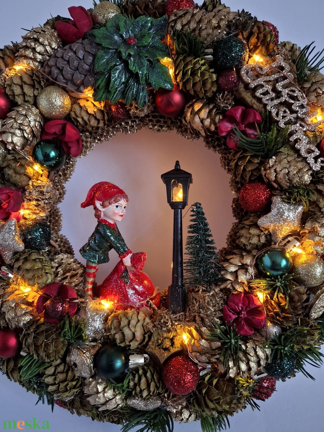 Karácsonyi kopogtató Elf manóval - karácsony - karácsonyi lakásdekoráció - karácsonyi ajtódíszek - Meska.hu