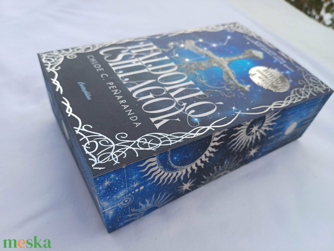 Éldekorált fantasy könyv ajándék díszcsomagolásban (Haldokló csillagok) - könyv & zene - könyv - Meska.hu