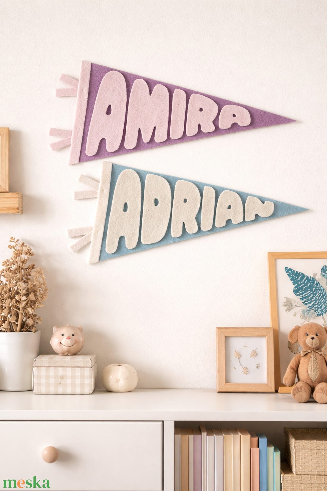 Saját névvel ellátott zászlók, névtábla - baba - mama - babaszoba dekoráció - babanév dekoráció - Meska.hu