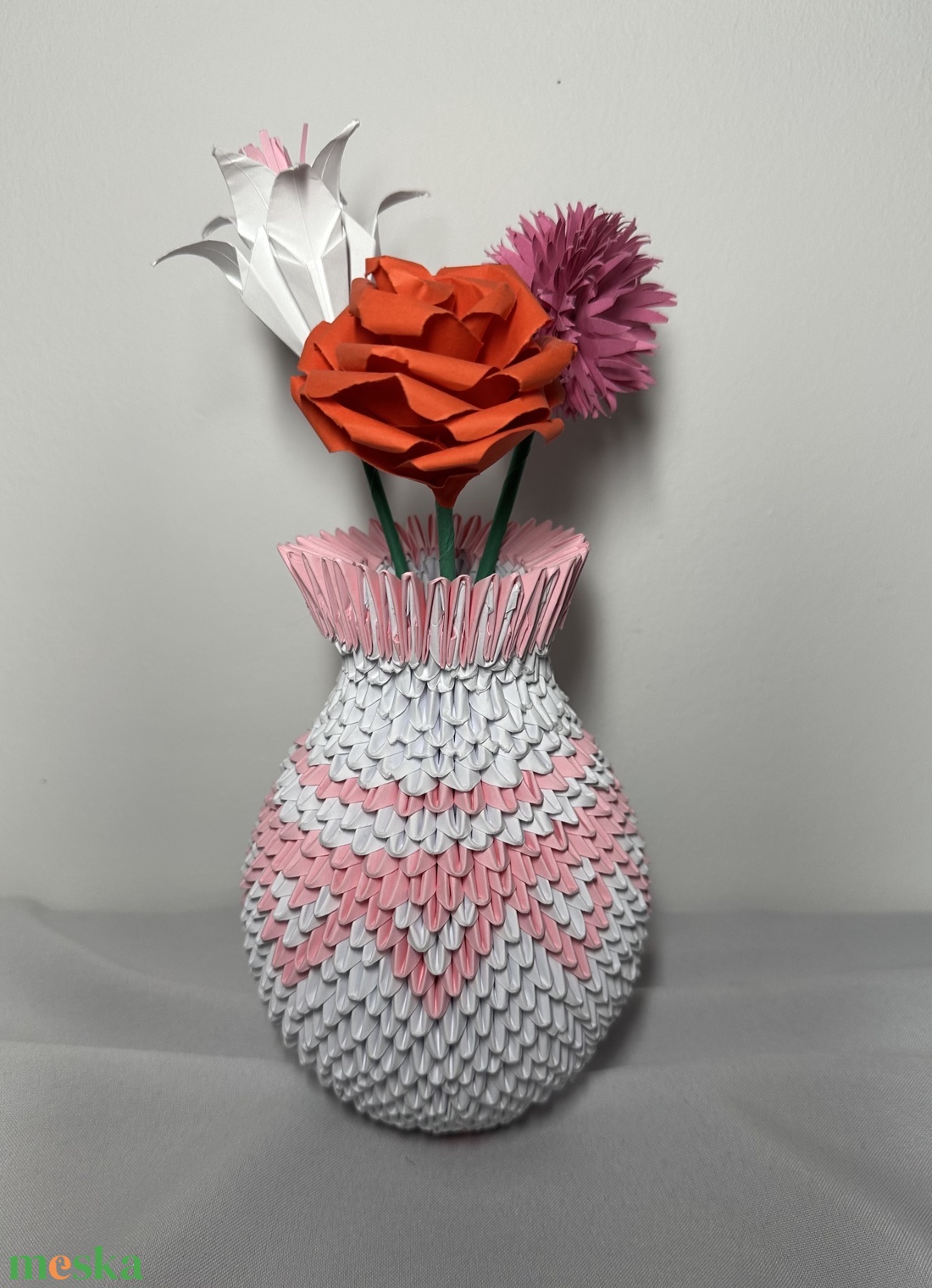 Origami váza virágokkal - művészet - más művészeti ág - Meska.hu