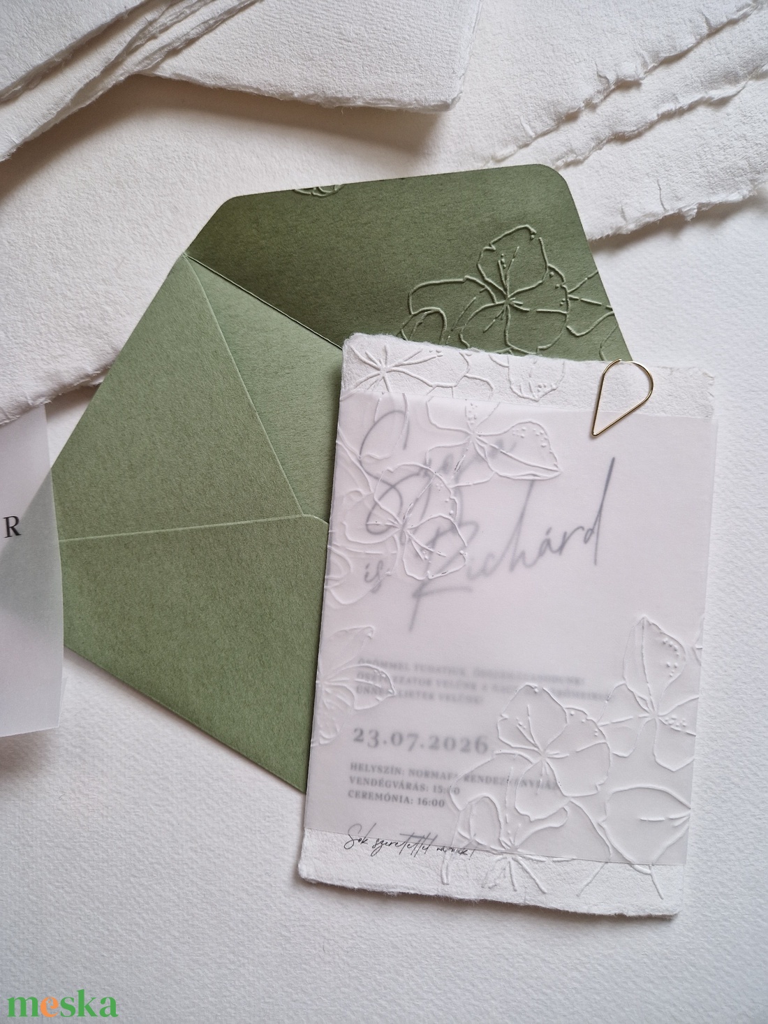 Dombornyomott, merített papírra készült esküvői meghívó, pauszpapírral  - esküvő - meghívó & kártya - meghívó - Meska.hu