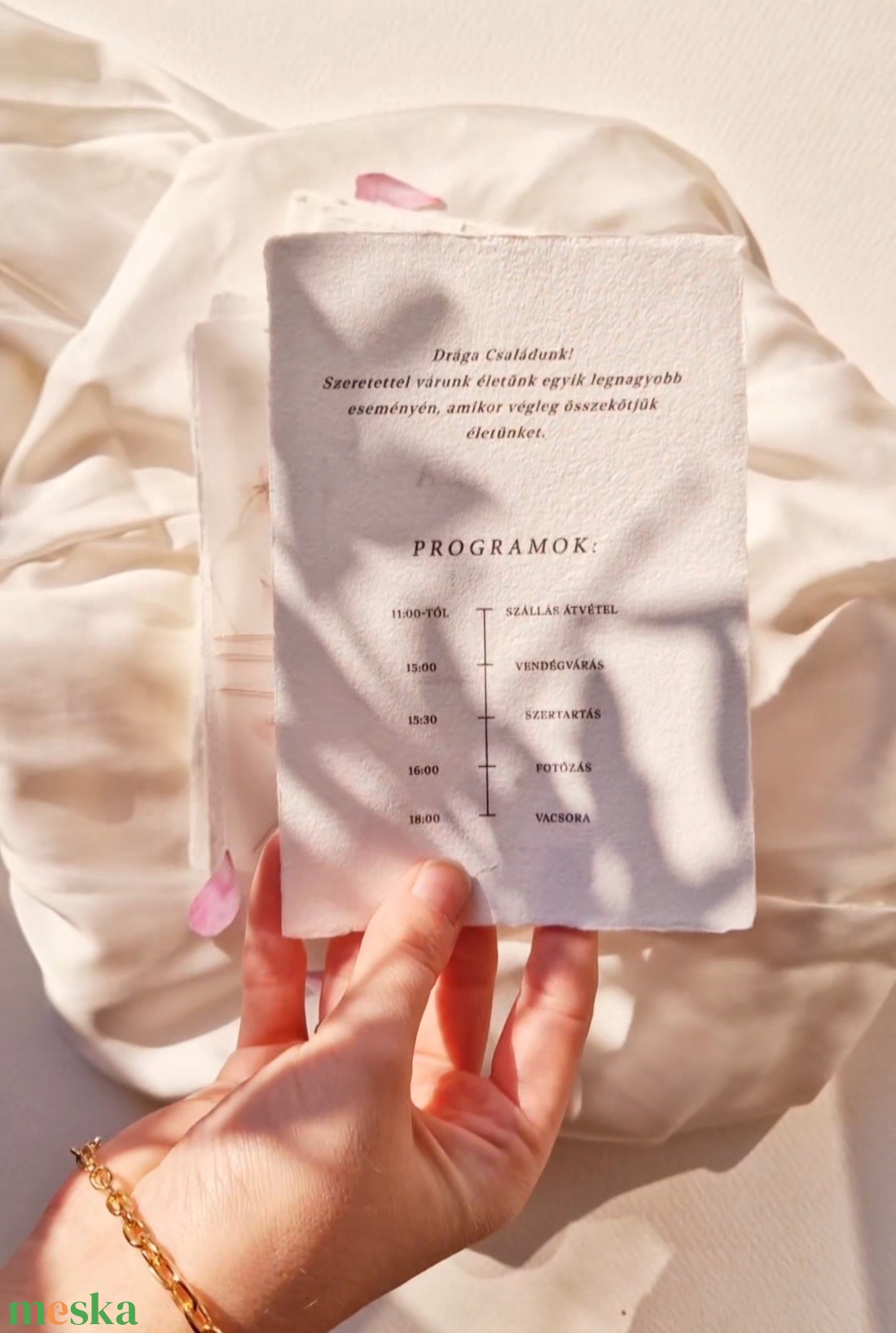 Merített papírra készült, akvarell virágos esküvői meghívó pausz papírban és viaszpecséttel - esküvő - meghívó & kártya - menü - Meska.hu