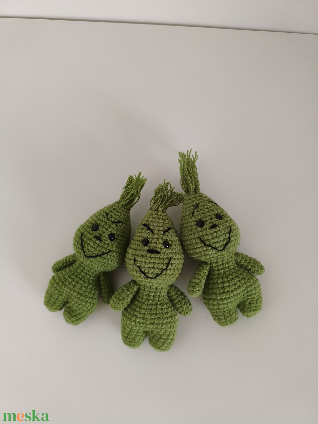 3db Horgolt Grinch - karácsony - karácsonyi lakásdekoráció - karácsonyi manók, figurák - Meska.hu