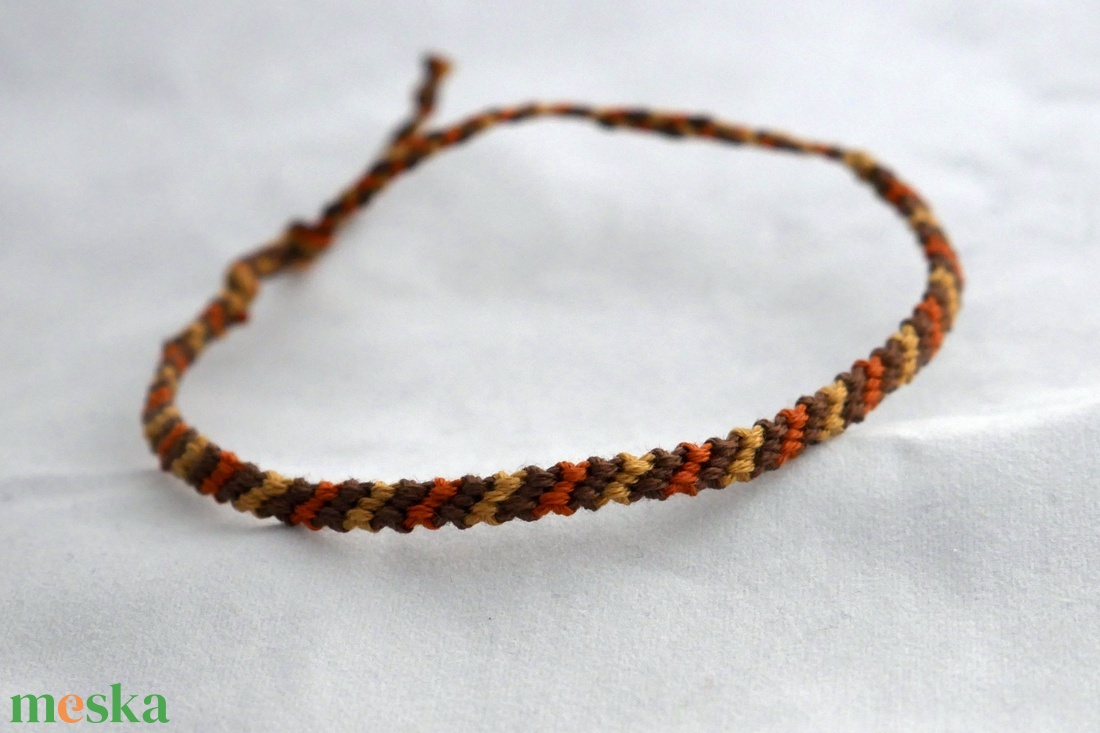 Csomózott karkötő - ékszer - karkötő - fonott karkötő - Meska.hu Csomózott karkötő - ékszer - karkötő - fonott karkötő - Meska.hu