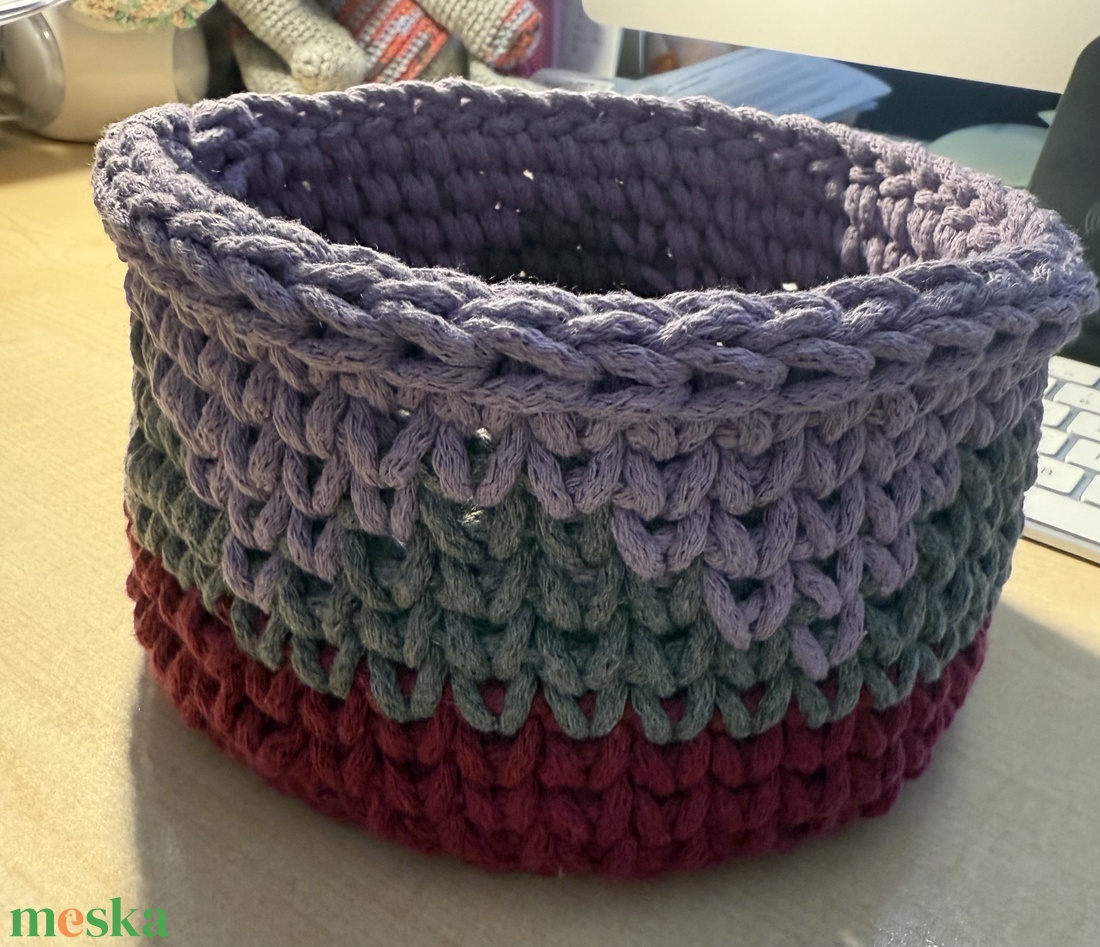 Horgolt tároló - otthon & életmód - tárolás & rendszerezés - íróasztali tároló - Meska.hu